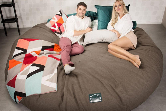 Lounge Pug, CloudSac 5000 XXXXXL, Canapé Pouf Titanesque à Mémoire de Forme, Gros Pouf Sofa, Interalli Laine Biscuit