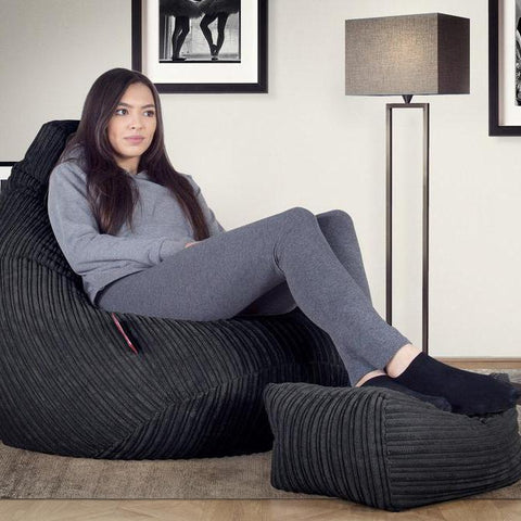 En raison de sa faible utilisation de l'espace au sol, ce pouf correspondra bien à une chambre, un espace lounge ou même à un bureau.