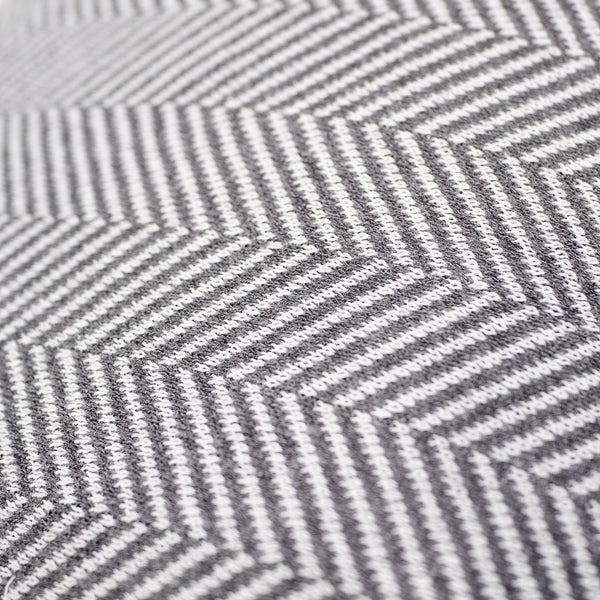 Petit Repose Pied - Tricoté Chevrons Gris Fabric Close-up Image