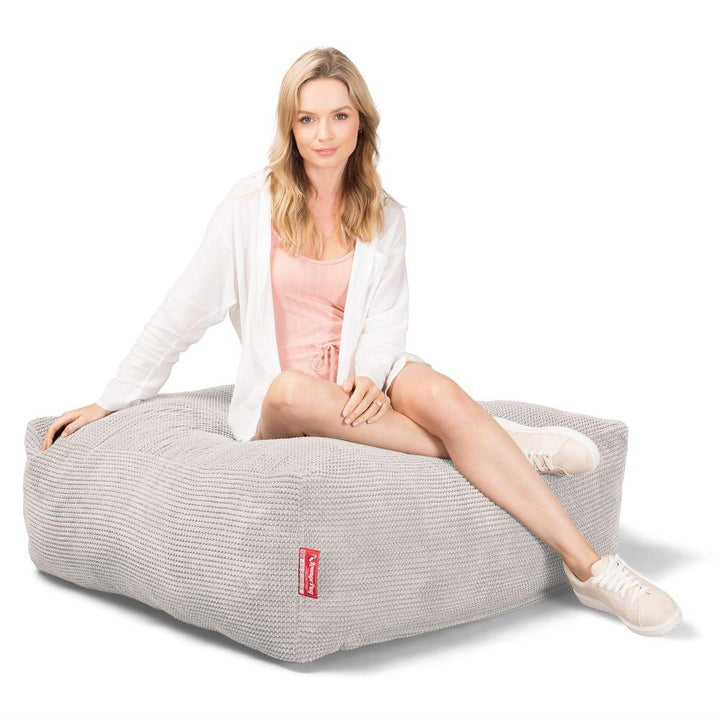 Lounge Pug, CloudSac 250, Pouf Ottomane Repose-pieds à Mémoire de Forme, Pompon Crème