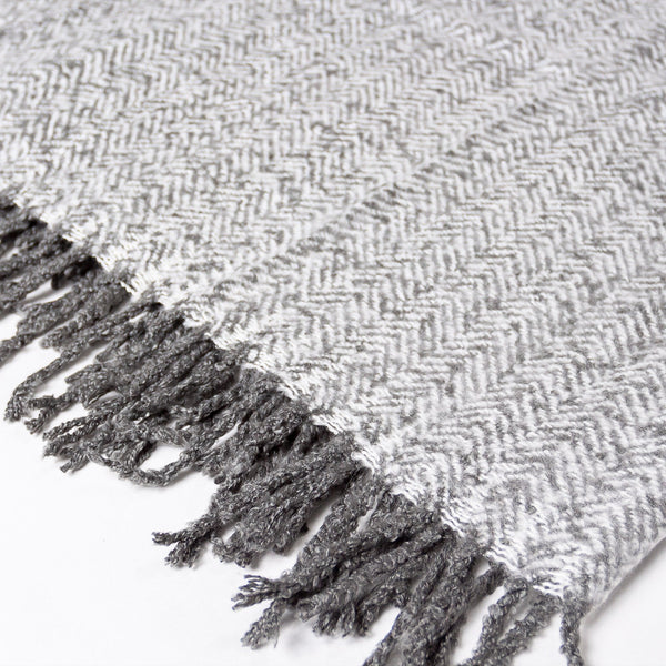 Plaid / Couverture Sherpa - à chevrons Gris Fabric Close-up Image
