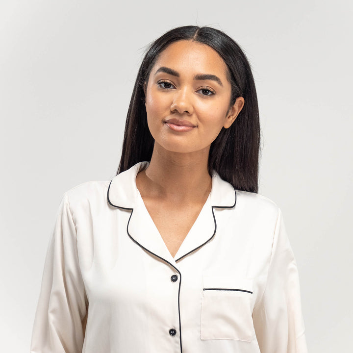 Pantalon de Pyjama en Satin Crème pour Femmes 02