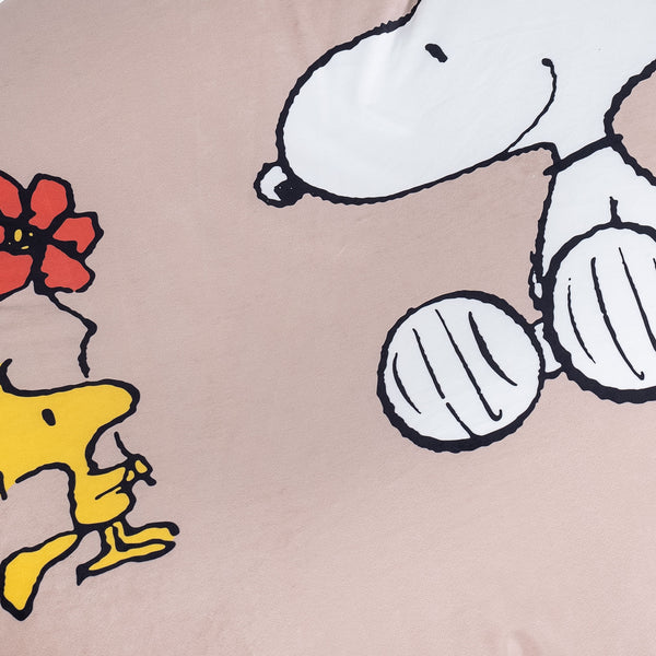 Snoopy Pouf Flexiforme pour Adultes - Courir Fabric Close-up Image