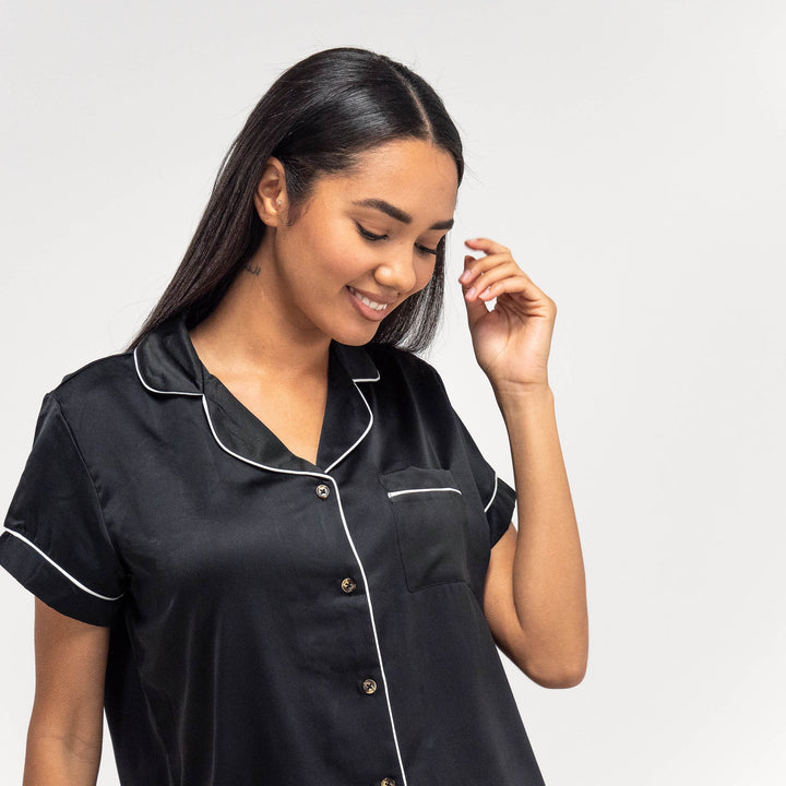 Short de Pyjama en Satin Noir pour Femmes 05